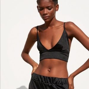 💛 SOLD 💛 Satin crop top